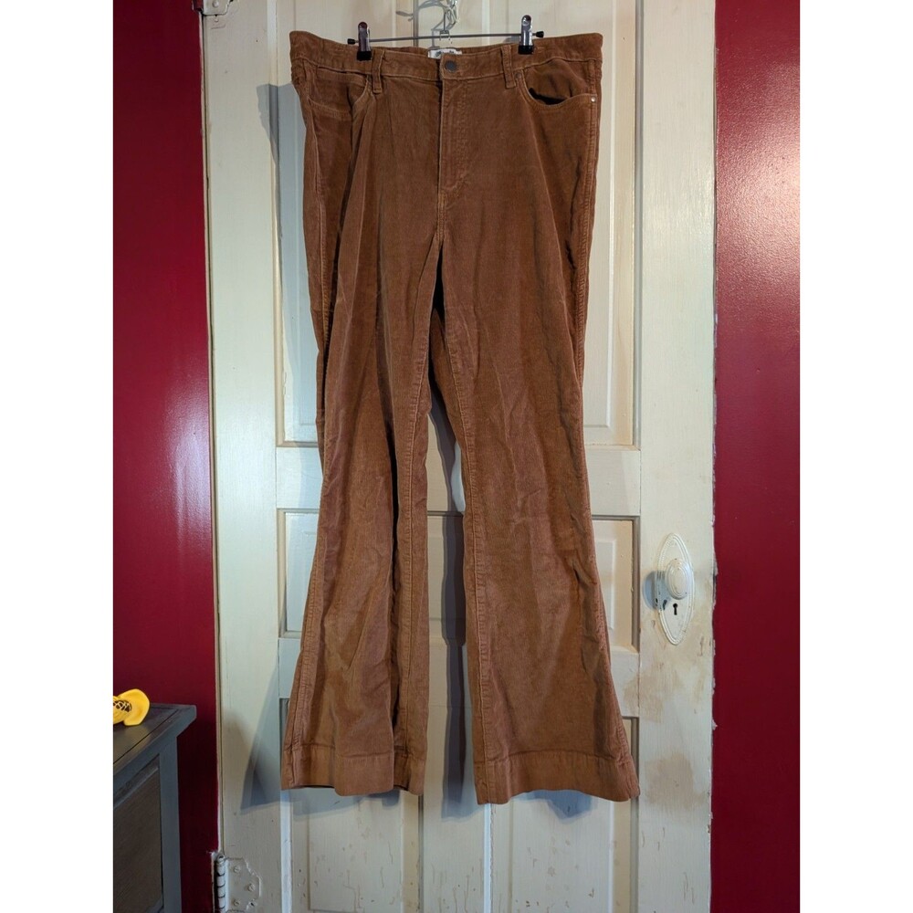 051- Wrangler Retro Corduroy Flares Sz 35x34